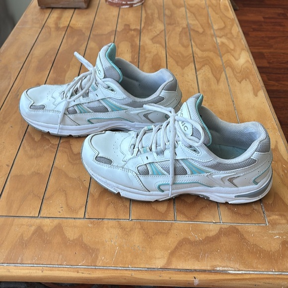 Vionic 23Walker Shoes size 9 - Picture 3 of 7
